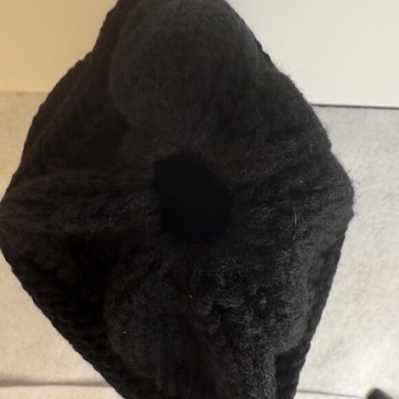 Black Chunky Knit Messy Bun Beanie | Winter Ponytail Hat | Ribbed Stretch New - Picture 2 of 3